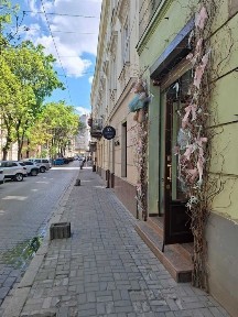 Оренда магазину в центрі м. Львова, вул Мирослава Скорика 13