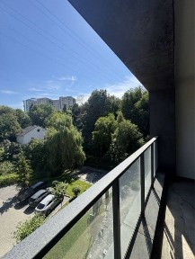 Продаж трикімнатної квартири в будинку бізнес-класу ЖК Silver Flow
