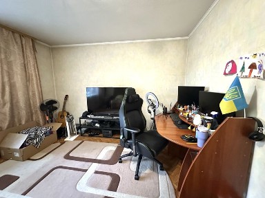 Продається 3-кім квартира в самому центрі Вишневого