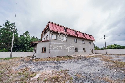 Готельно-ресторанний комплекс, 685 м2, 12 соток. пгт Калиновка