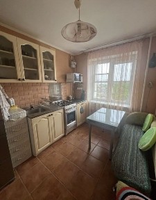 Сдам 2х к. Киевский рынок / Люст. дорога 148