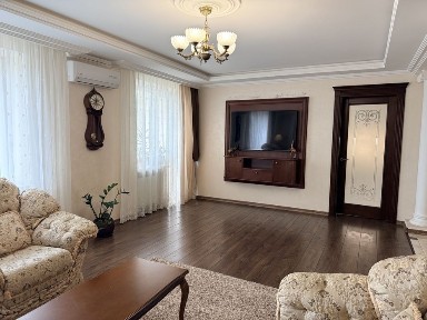 Квартира в центрі з якісним ремонтом
