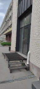 Аренда под магазин или шоу-рум 25 м2 в новом БЦ, м. Центральный рынок