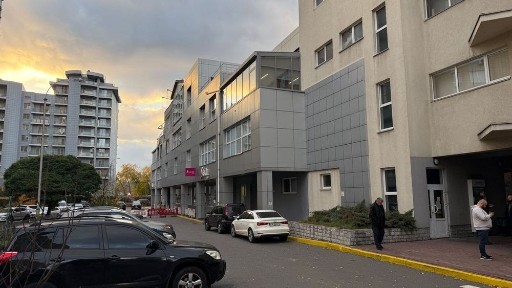Оренда під офіс / спортзал 1375м2 біля метро Лівобережна