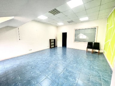 Здам офіс 40 м2., мансардний поверх, пр. Лобановського, є відео