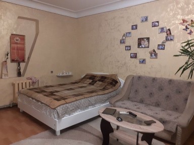 Продам полдома с флигелем на новозападном