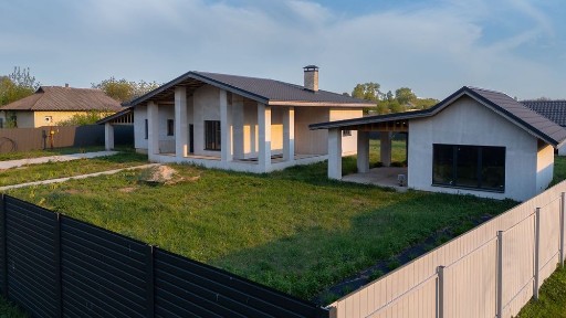 Продаж одноповерховий будинок котедж 143,3 кв. м. 16 соток Кобилянка Снов Брусилів Сновянка заміський будинок сучасної архітектури