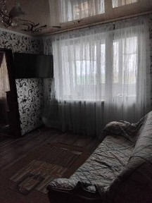 Вул Чарівна, квартира з ремонтом та меблями