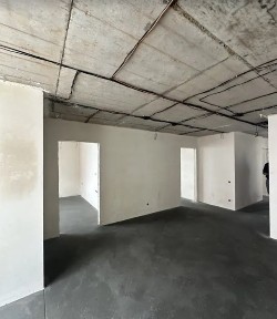 Продаж 3к квартири 86 кв. м на вул. Тролейбусна
