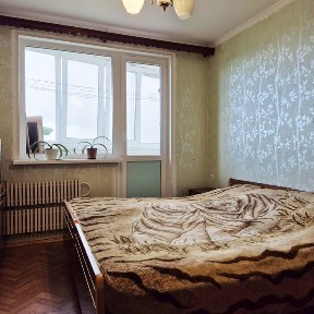 Продам 3-кімнатну квартиру м. Салтівське (Героїв Праці) вулиця Леся Сердюка, 54