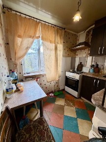 Продаж трикімнатної квартири в районі ЮГОК