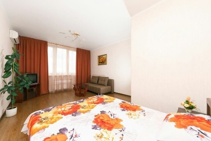 1-комнатная квартира посуточно 45 м², Елизаветы Чавдар ул., 38Б (ЖД АЗОВСКИЙ)
