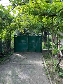 Продам 2/3 домовладения - ул. Станичная-р-н Гагарина, въезд и гараж!