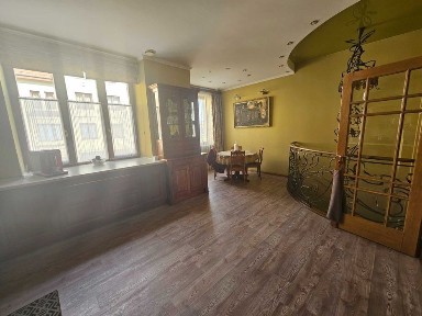 КОТЕДЖ з ліфтом! вул. Гіпсова (Алтайські озера) 275кв. м.+гараж 550 000$