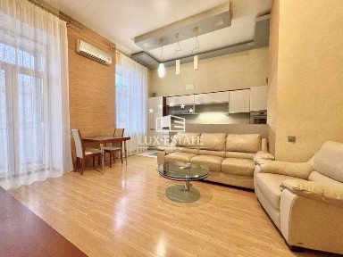 Продажа 2-комнатной квартиры в центре Киева, ул. Большая Васильковская, 23-В