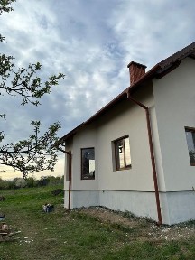 Середне, Шкільна 49