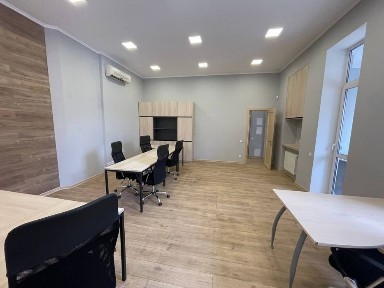 Київ, Печерський, вулиця Пирогова 3