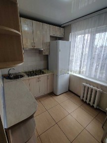 Пропонується до продажу охайна та світла 1-кімнатна квартира в Шевченківському районі