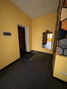 Продаж комерційного приміщення Дастор! Торг!