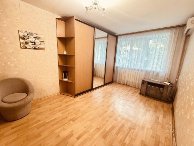 ПРОДАМ! 1 к квартира пр. Слобожанский угол Калиновой (ул. Артековская)