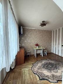 Оренда 3к студії на Петра Калнишевського