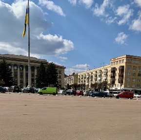 Срочно аренда 2ком. квартиры Площадь Перемоги закрытая територия
