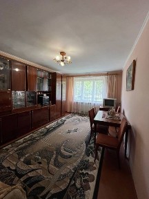 Продаю 4-кімнатну квартиру в Надвірній