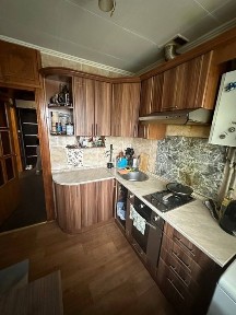 Продам однокімнатну квартиру на Космонавтів