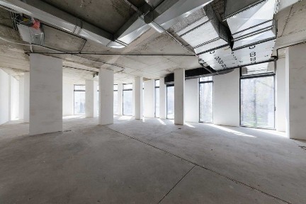 Оренда приміщення 145,8 м² з ремонтом і фасадними вікнами ｜ <a href='/newbuilding/7039/view/zk-dream-city'>DREAM CITY</a> BUSINESS CENTER ｜ Центр Ужгорода ｜ вул. Гойди ｜ Без комісії