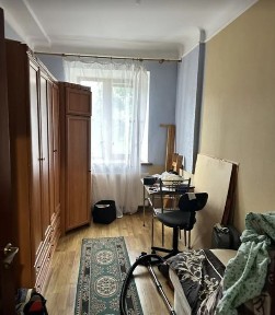 Продаж 3к квартири 72 кв. м на вул. Академіка Студинського