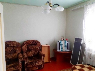Продам ½ частину будинка в Люботині 48 м2