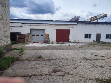 Оренда. Закрита територія, власний заїзд, власне подвіря