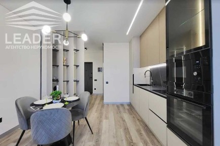 Продам 1к кв в Елітному ЖК Central Park -Панорамні вікна-Гардеробка!