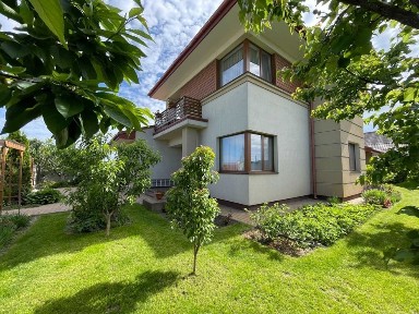 Продаж будинку 186м2 з сучасним ремонтом на 6 сотка