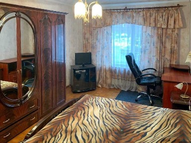 Київ, Петра Григоренка просп., 1/7