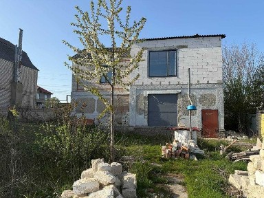 Продам будинок під ремонт