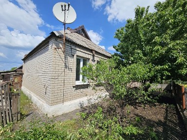 «Продам 4-кімнатний будинок, 52 м², ділянка 6 соток, Центрально-Міський район». вул. Улан Батора 14