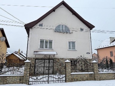Продаж будинку у м. Надвірна