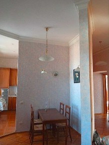 Продаж 3-кімнатної квартири з капітальним ремонтом, вул. Лермонтовська