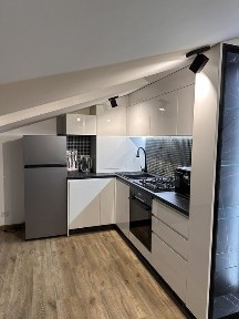 Продаж 1кім квартири 52.2 м2 з ремонтом і меблями
