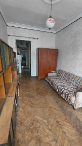 Продаж 3 кімнатної Сталінки ЦЕНТР ( Євідновлення )