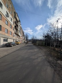 Терміново Продається торговий кіоск з земельною ділянкою