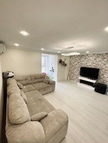 Продам 3-ком. кв. в Новострое на Левом берегу, 3мкрн