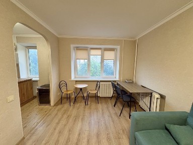 Київ, Науки просп., 17/15