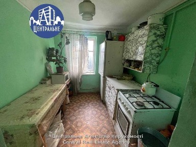 Продається будинок старої побудови із ділянкою 10 сотих