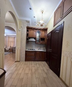 Дом на Холодной горе. Метро. 153 м2. 6 соток. 2010г постройки. Старт-137999$