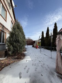 Продам дом кирпичный из 2х этажей. ХТЗ.
