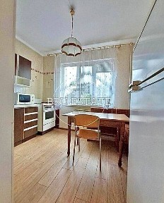 Продаж 2к квартири Харківська 3й поверх 72 м кв Ваучер Програми