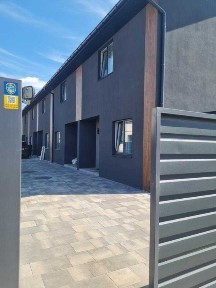 Таунхаус з ремонтом