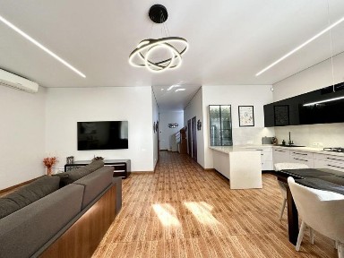 Продажа современного ДОМА в Совиньоне, 190м², 5 соток
